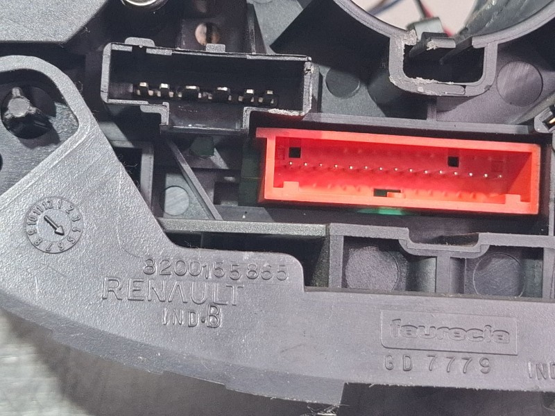 Recambio de mando multifuncion para renault megane referencia OEM IAM 8200155865  
