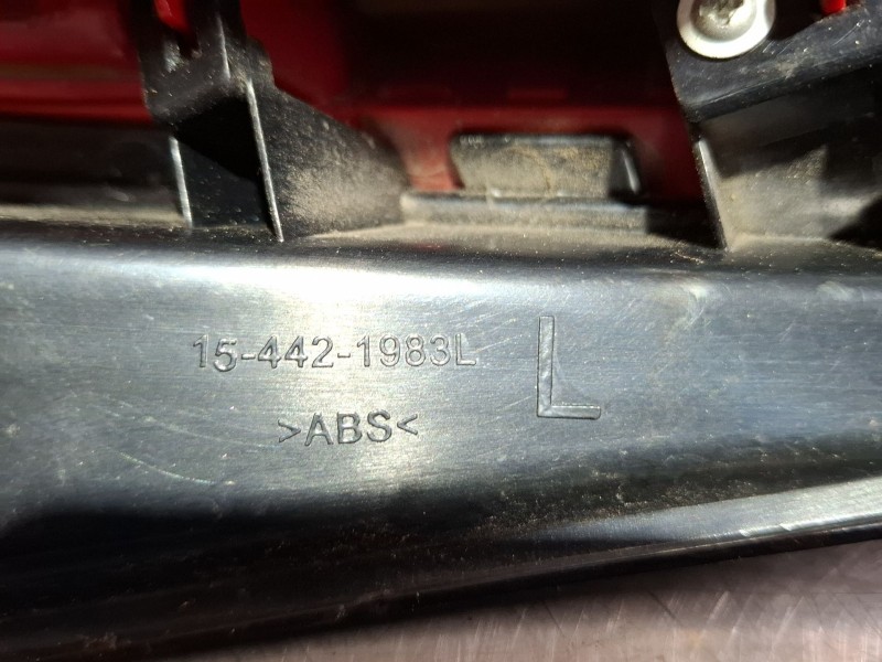 Recambio de piloto trasero izquierdo para opel mokka x referencia OEM IAM 154421983L  