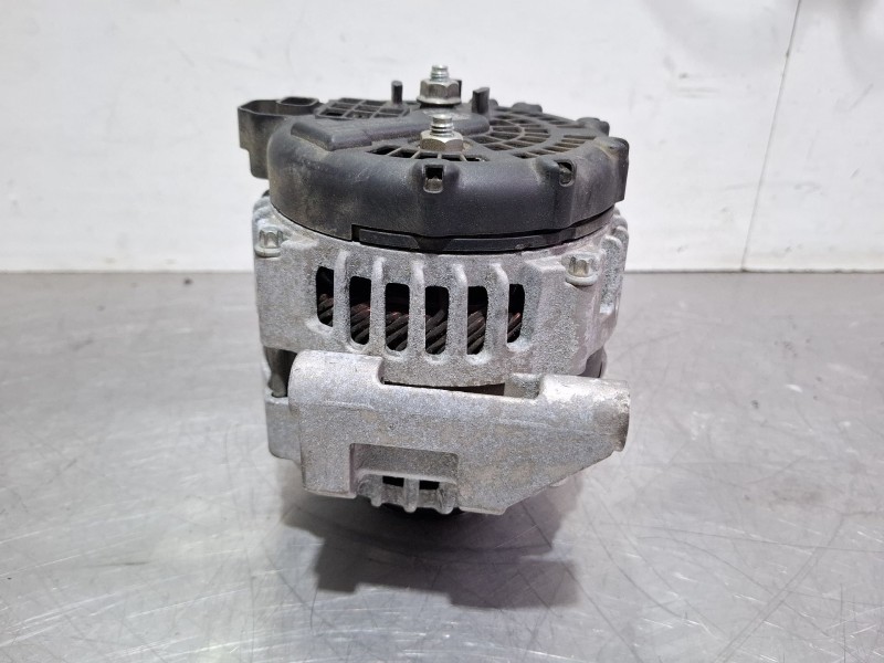 Recambio de alternador para opel mokka x referencia OEM IAM 94509655  
