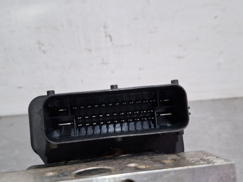 Recambio de modulo abs para opel mokka x referencia OEM IAM 42403007 / 688250455  