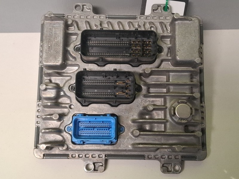 Recambio de centralita motor para opel mokka x referencia OEM IAM 55491705 / 55487860  