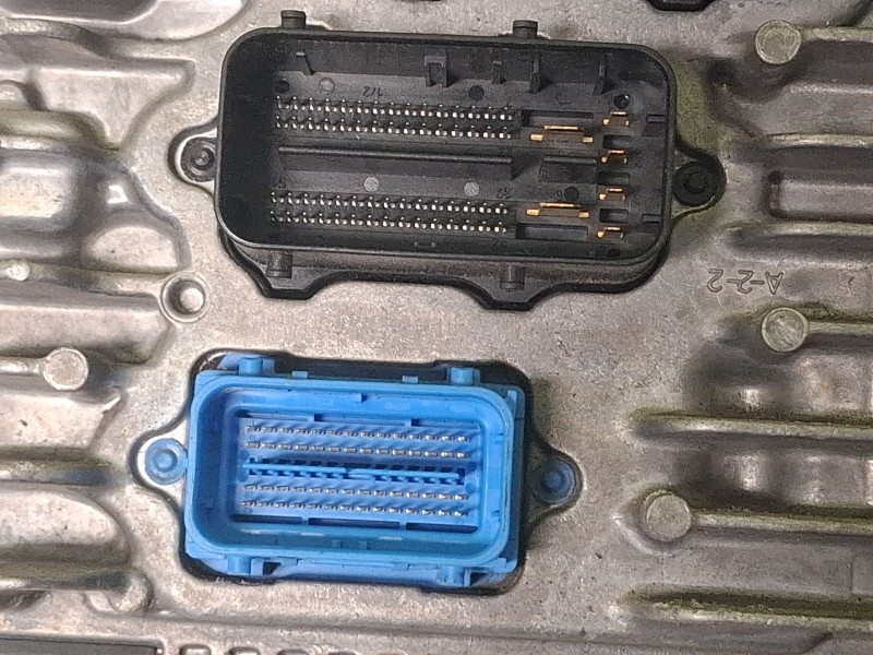 Recambio de centralita motor para opel mokka x referencia OEM IAM 55491705 / 55487860  