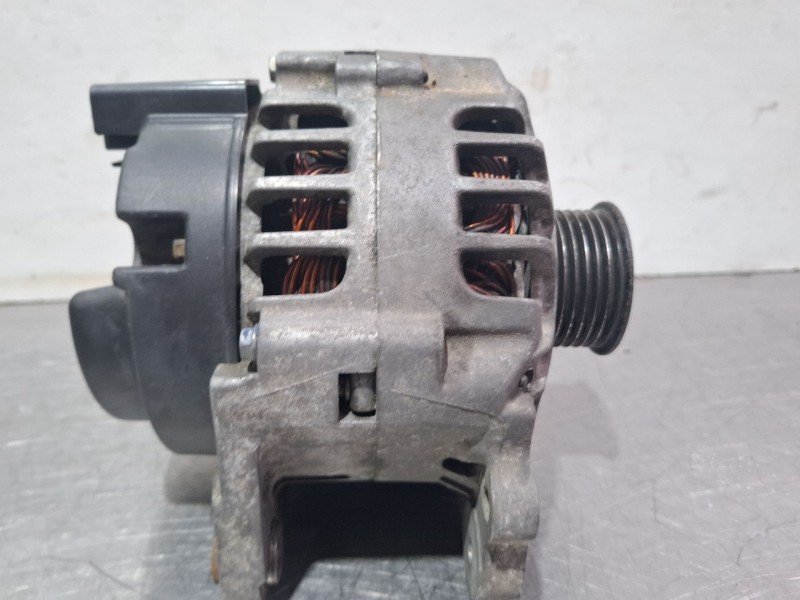 Recambio de alternador para seat ibiza ii referencia OEM IAM 03D903025J  