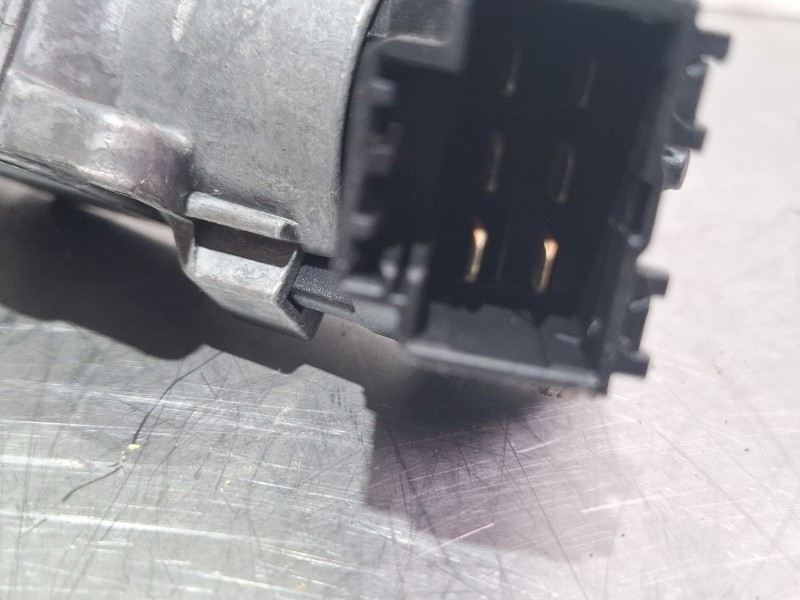 Recambio de conmutador de arranque para seat ibiza ii referencia OEM IAM 6R0905851D  