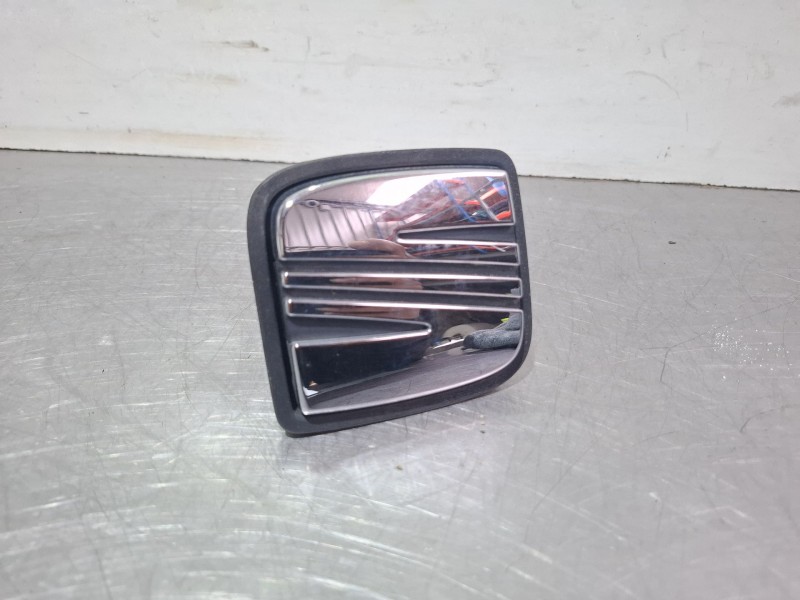 Recambio de maneta exterior porton para seat ibiza ii referencia OEM IAM 6J4827565B  