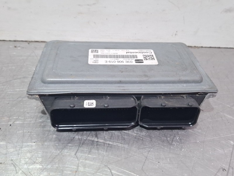 Recambio de centralita motor para seat ibiza ii referencia OEM IAM 03E906019E / 5WA11007  