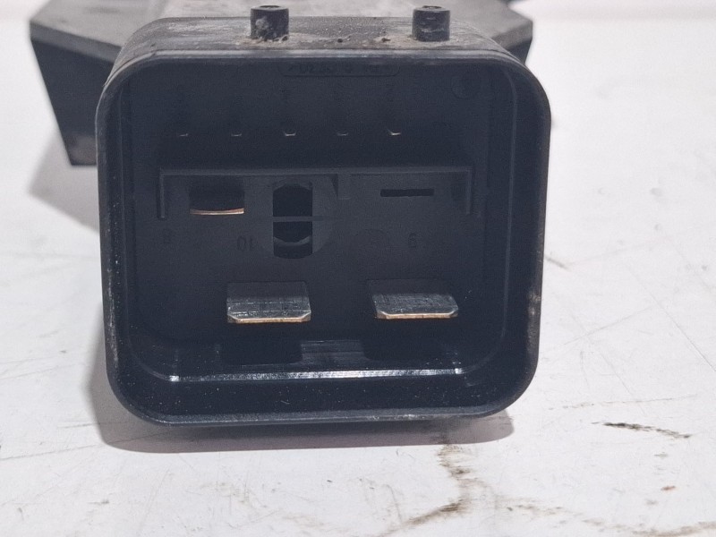 Recambio de caja precalentamiento para seat ibiza ii referencia OEM IAM 5J0919506  