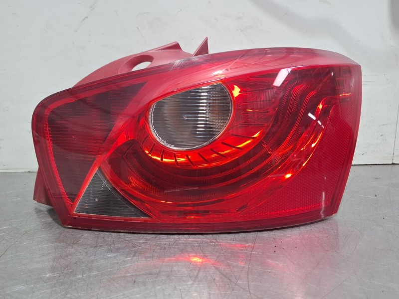 Recambio de piloto trasero derecho para seat ibiza ii referencia OEM IAM 6J4945096G  