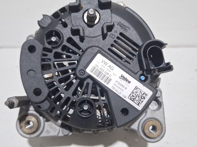 Recambio de alternador para seat león referencia OEM IAM 05L903026C  