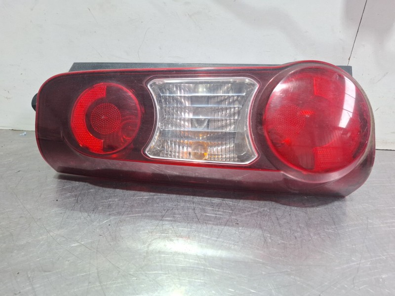 Recambio de piloto trasero izquierdo para peugeot part tep act bhdi100 referencia OEM IAM 0283522175  