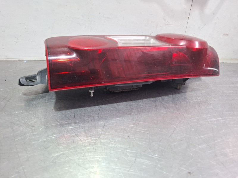 Recambio de piloto trasero izquierdo para peugeot part tep act bhdi100 referencia OEM IAM 0283522175  