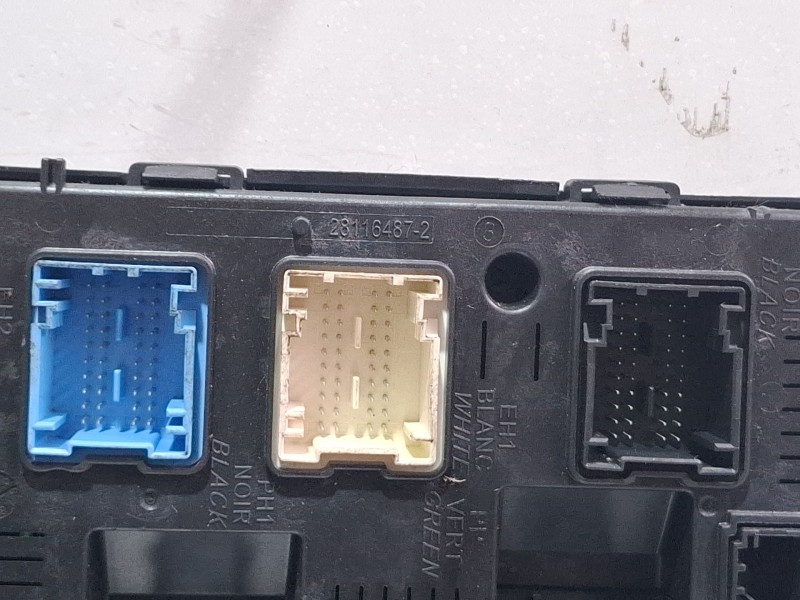 Recambio de centralita bsi para peugeot part tep act bhdi100 referencia OEM IAM 981218948002 /BSI04V2  