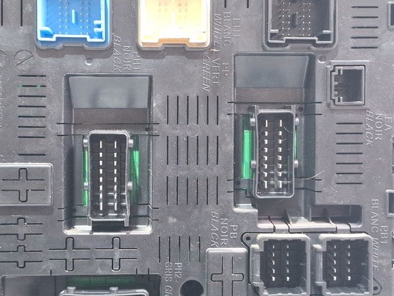 Recambio de centralita bsi para peugeot part tep act bhdi100 referencia OEM IAM 981218948002 /BSI04V2  