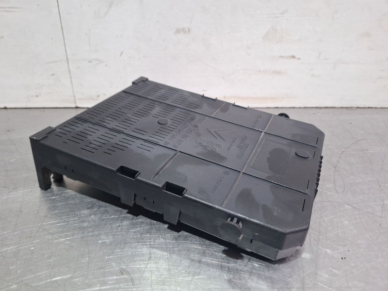 Recambio de centralita bsi para peugeot part tep act bhdi100 referencia OEM IAM 981218948002 /BSI04V2  