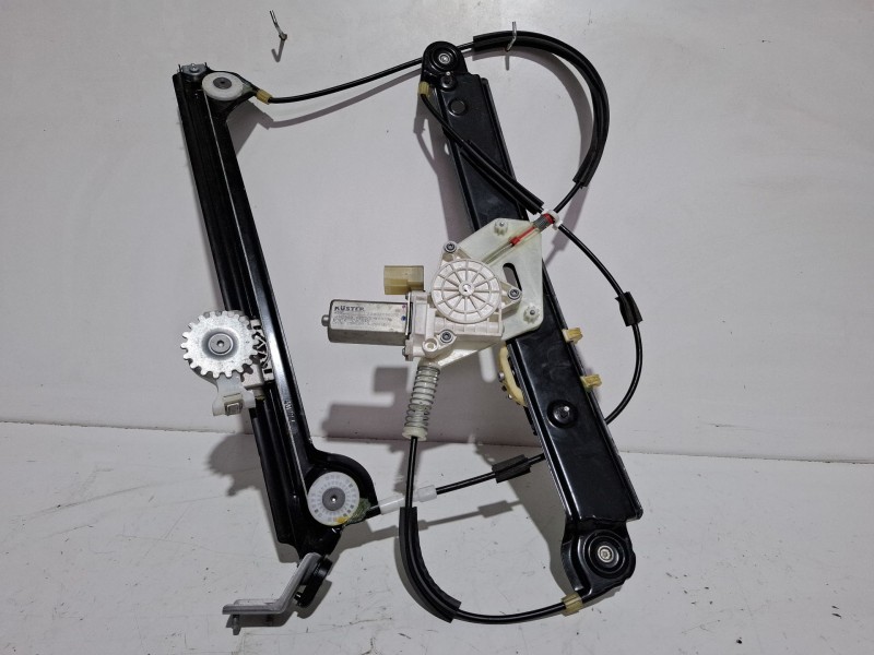 Recambio de elevalunas delantero derecho para bmw 118d referencia OEM IAM 6978846  