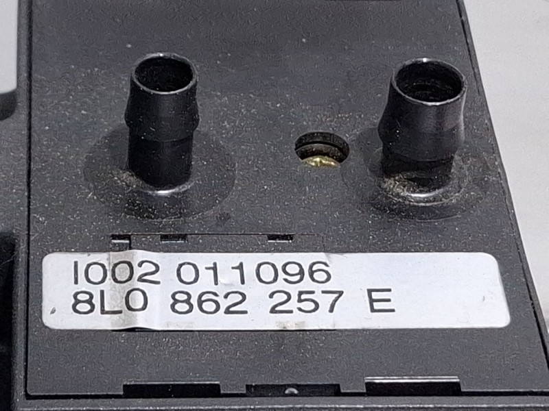 Recambio de compresor de cierre centralizado para audi a3 referencia OEM IAM 8L0862257  