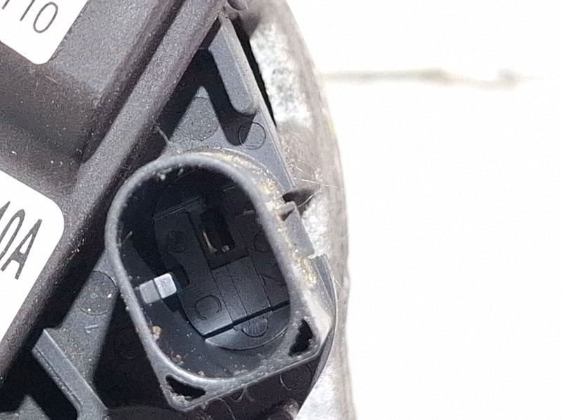 Recambio de alternador para seat ibiza referencia OEM IAM 04E903015A  