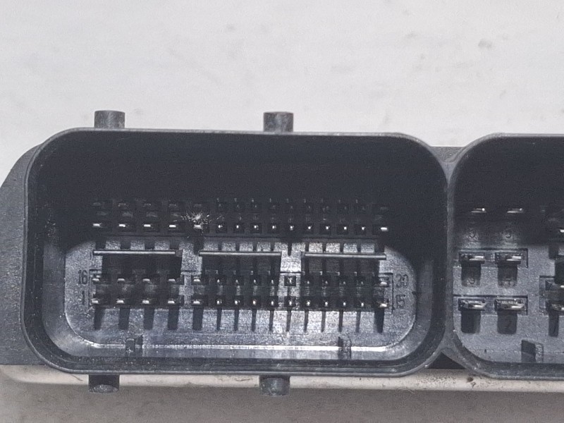 Recambio de centralita motor para seat ibiza 6j referencia OEM IAM 03P906021P  