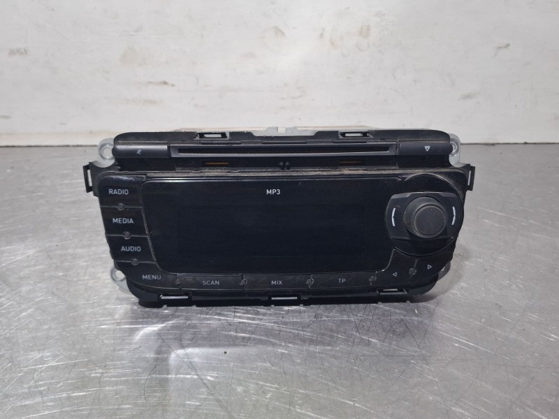 Recambio de sistema audio / radio cd para seat ibiza 6j referencia OEM IAM W06J1035153G  