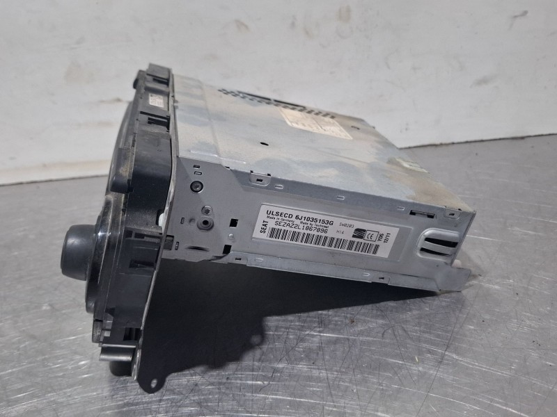 Recambio de sistema audio / radio cd para seat ibiza 6j referencia OEM IAM W06J1035153G  