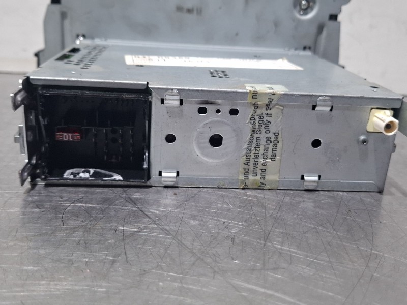 Recambio de sistema audio / radio cd para seat ibiza 6j referencia OEM IAM W06J1035153G  