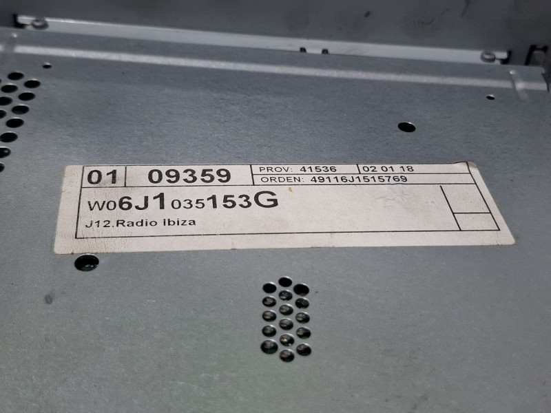 Recambio de sistema audio / radio cd para seat ibiza 6j referencia OEM IAM W06J1035153G  