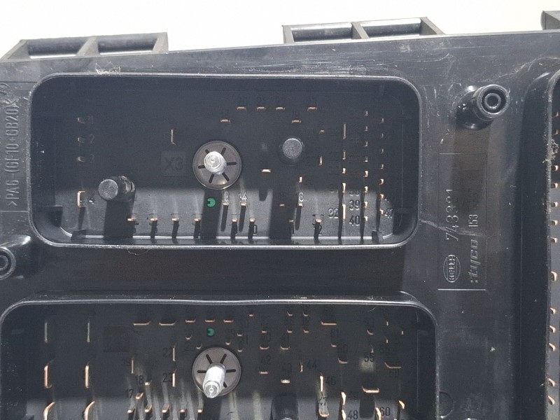 Recambio de caja reles / fusibles para opel astra gls referencia OEM IAM 5DK008668-48  