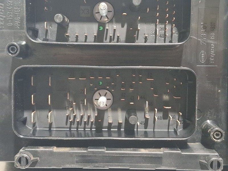 Recambio de caja reles / fusibles para opel astra gls referencia OEM IAM 5DK008668-48  