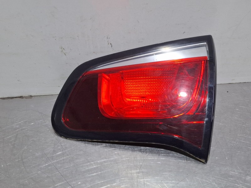 Recambio de piloto porton trasero derecho para citroën c3 referencia OEM IAM 9803934280  