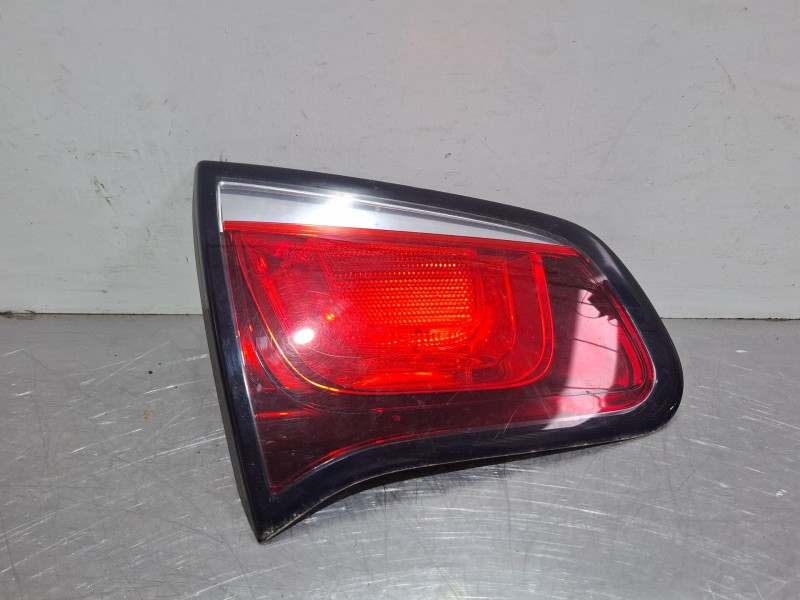 Recambio de piloto porton trasero izquierdo para citroën c3 referencia OEM IAM 9803934380  