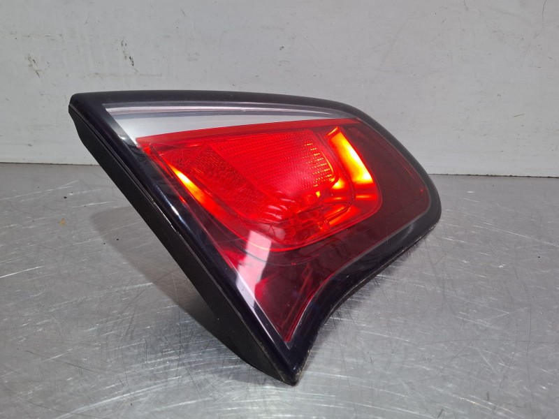 Recambio de piloto porton trasero izquierdo para citroën c3 referencia OEM IAM 9803934380  