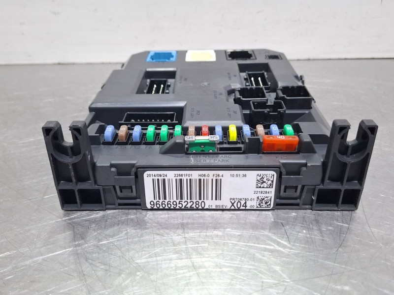 Recambio de centralita bsi para citroën c3 referencia OEM IAM 9666952280  