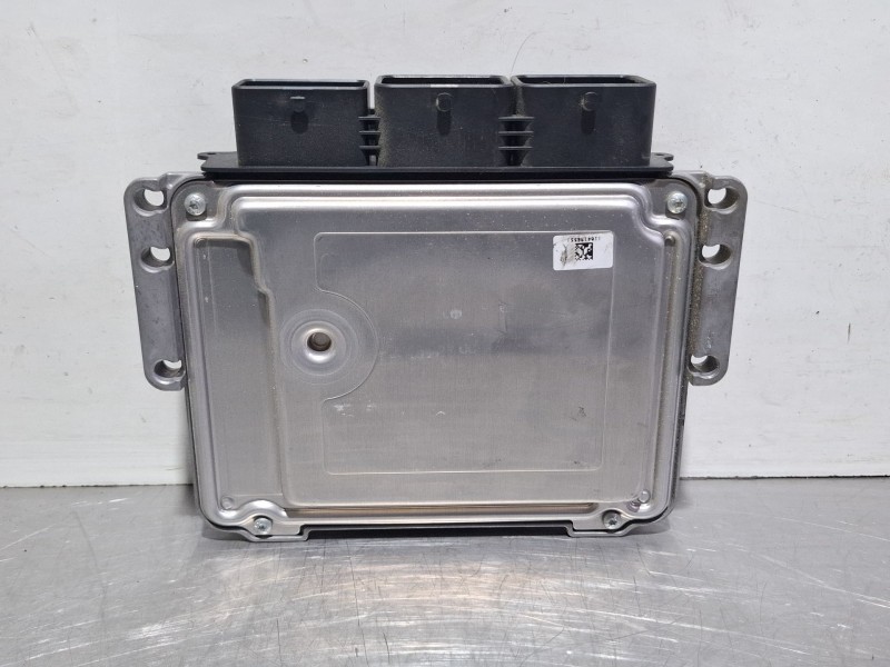 Recambio de centralita motor para citroën c3 referencia OEM IAM 9807886180 / 0281030545  
