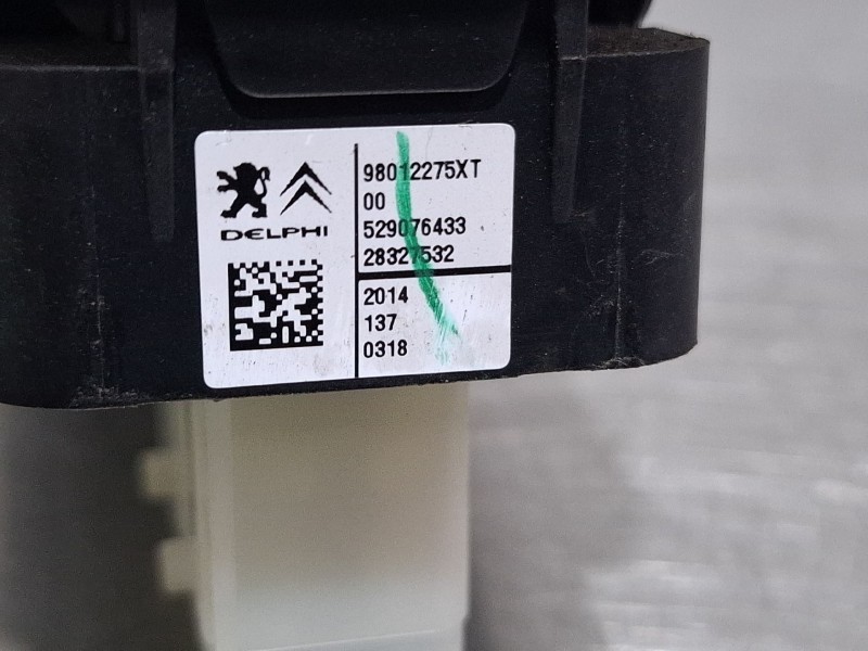 Recambio de mando elevalunas delantero izquierdo para citroën c3 referencia OEM IAM 98012275XT  