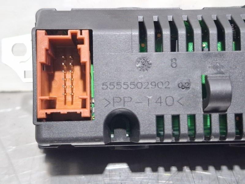 Recambio de pantalla multifuncion para citroën c3 referencia OEM IAM 5555502902  