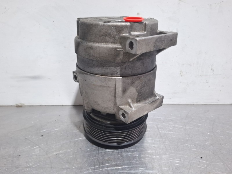Recambio de compresor aire acondicionado para renault laguna referencia OEM IAM 8200421410  