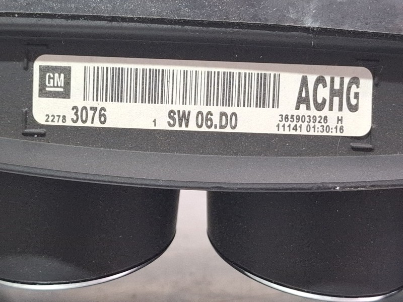 Recambio de cuenta kilometros para opel insignia limousine hb referencia OEM IAM 365903926H / 22783076  