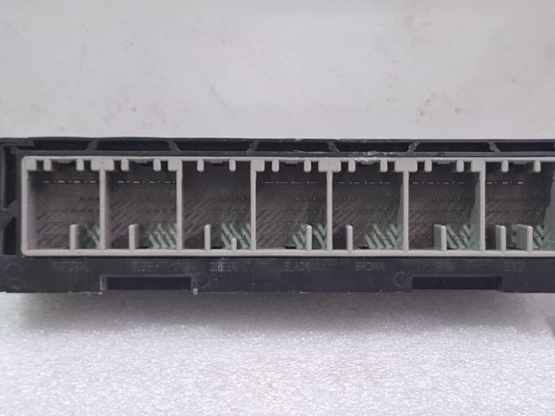 Recambio de modulo electronico para opel insignia limousine hb referencia OEM IAM 13578704  