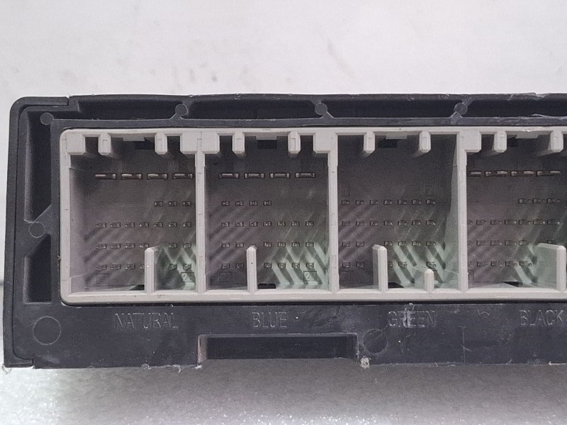 Recambio de modulo electronico para opel insignia limousine hb referencia OEM IAM 13578704  