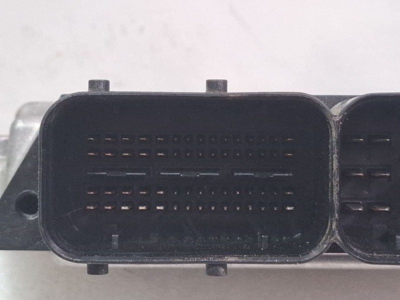 Recambio de centralita motor para opel insignia limousine hb referencia OEM IAM E9155577619 / 02811017453  