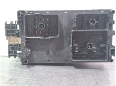 Recambio de caja reles / fusibles para opel insignia limousine hb referencia OEM IAM 13255300 / 529050199  