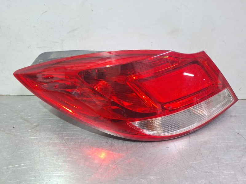 Recambio de piloto trasero izquierdo para opel insignia limousine hb referencia OEM IAM   