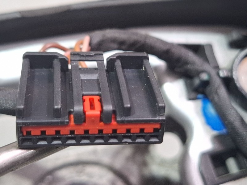 Recambio de volante (sin airbag) para opel insignia limousine hb referencia OEM IAM 13316547  