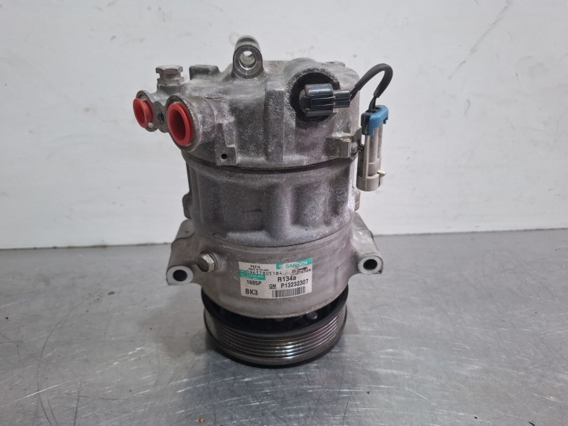 Recambio de compresor aire acondicionado para opel insignia limousine hb referencia OEM IAM P13232307  