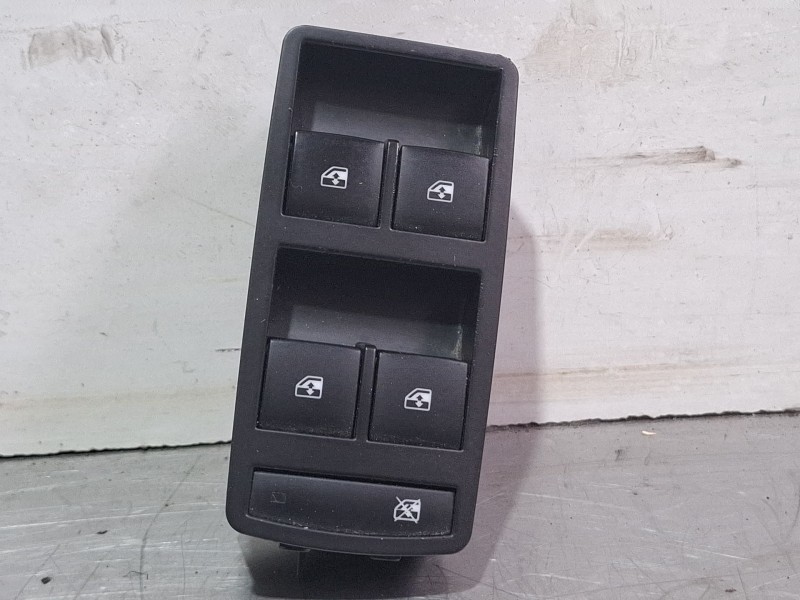 Recambio de mando elevalunas delantero izquierdo para opel insignia limousine hb referencia OEM IAM 13305011  