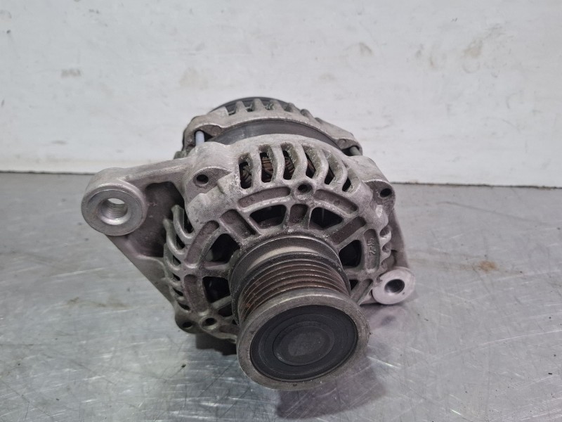 Recambio de alternador para opel insignia limousine hb referencia OEM IAM 3502583  