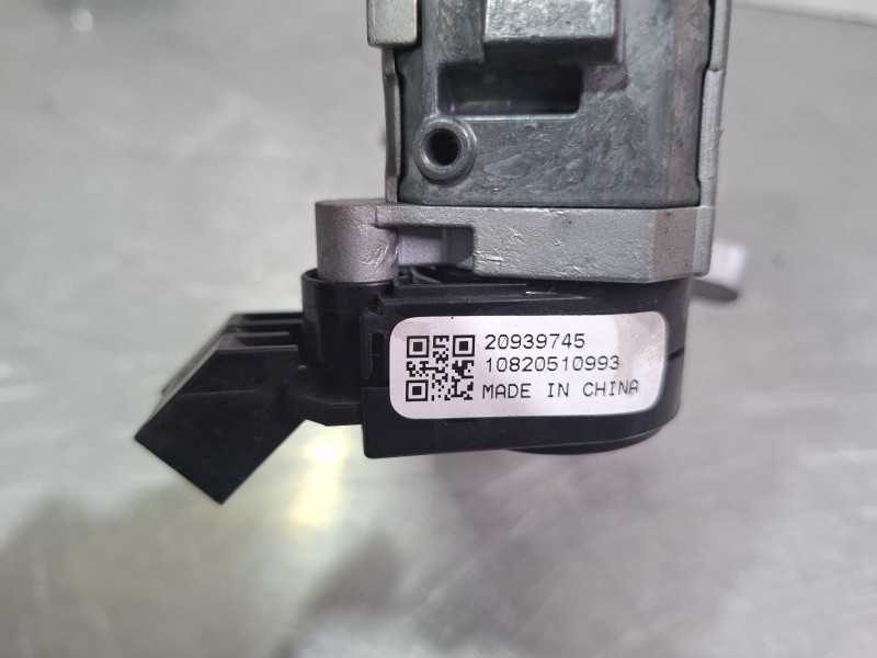 Recambio de antirrobo para opel insignia limousine hb referencia OEM IAM 20964876  