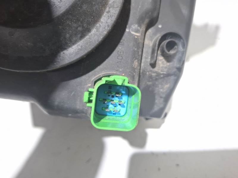 Recambio de faro delantero derecho para ford fusion referencia OEM IAM   