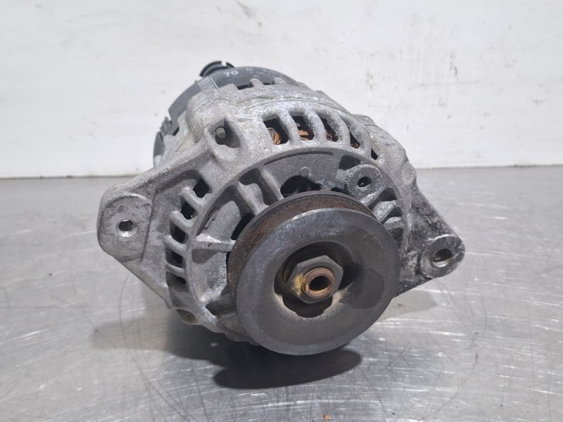 Recambio de alternador para nissan atleon 120 referencia OEM IAM 0123310052  