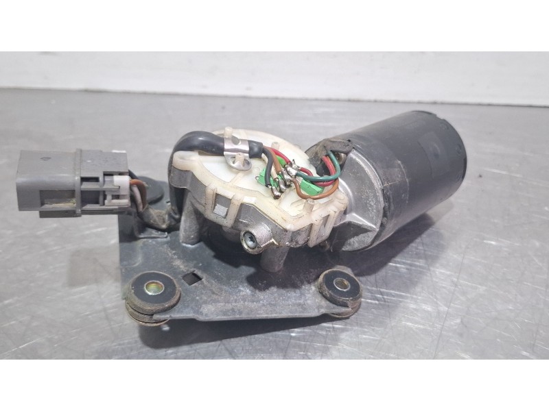 Recambio de motor limpiaparabrisas delantero para nissan terrano ii referencia OEM IAM 9390332384  